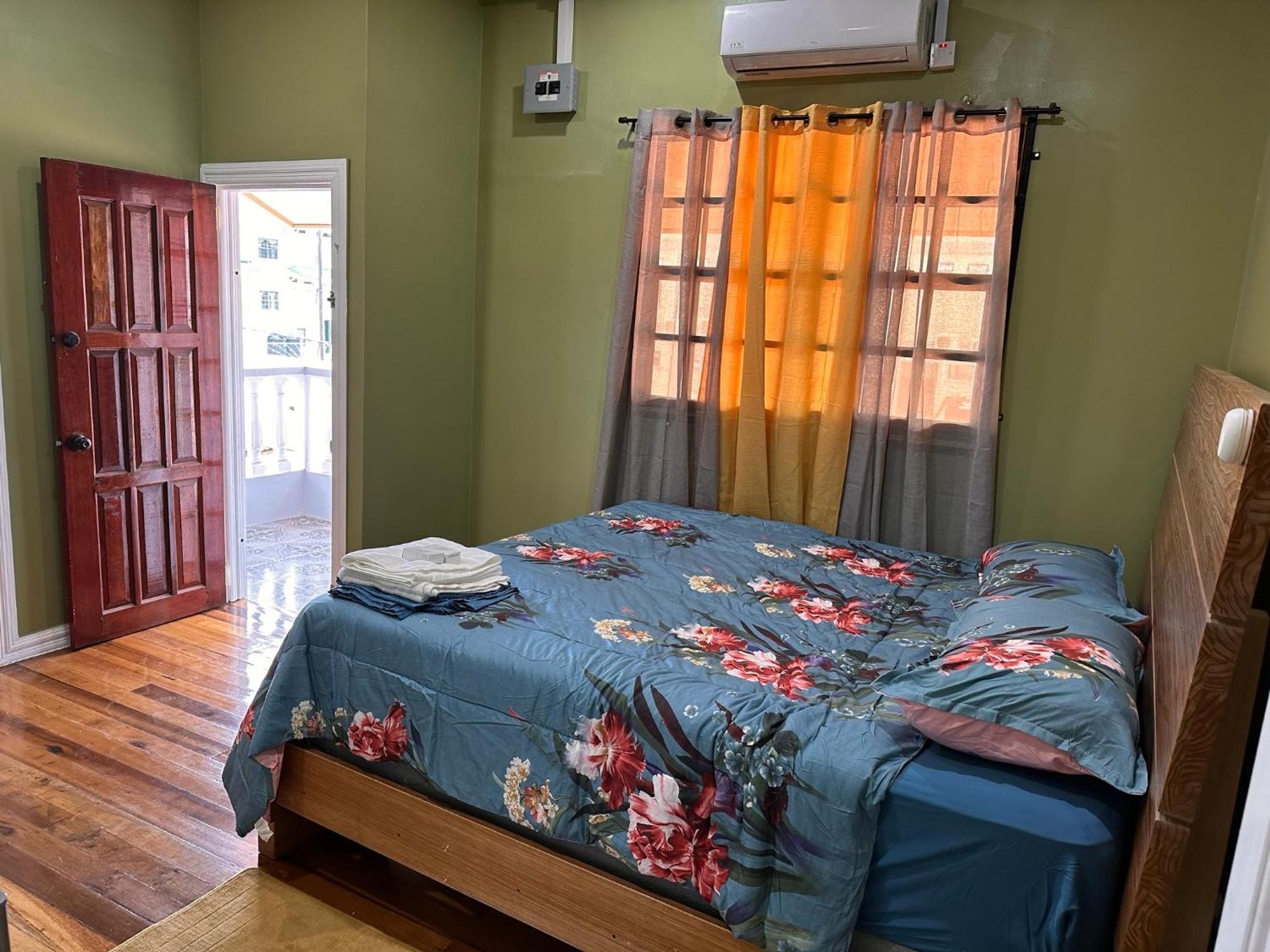 Hollywood Guesthouse Джорджтаун Экстерьер фото