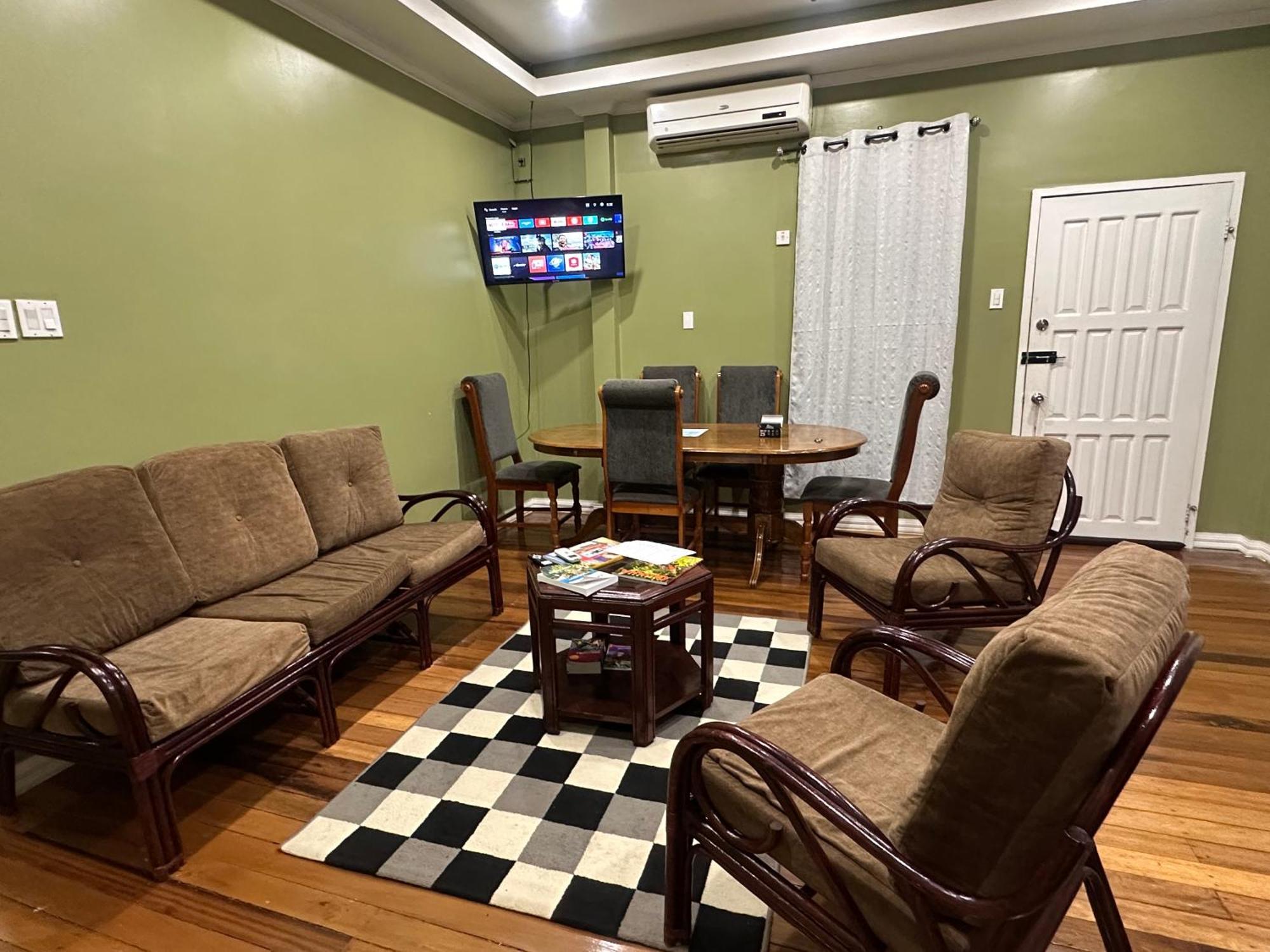 Hollywood Guesthouse Джорджтаун Экстерьер фото